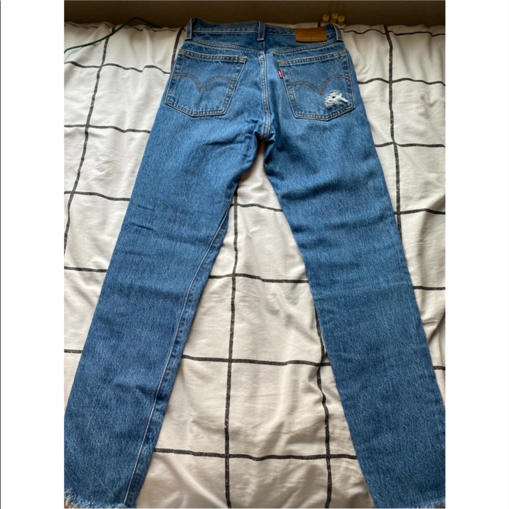 Never worn Levi’s size 23 waist, wedgie style fit - Picture 2 of 4